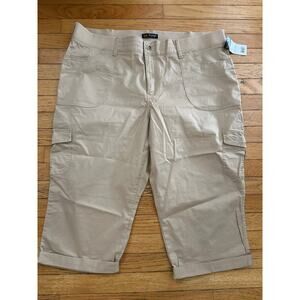 Lee Women’s Relaxed Fit Cargo Capri Pants 22W Beige Khaki Mid Stretch Pockets